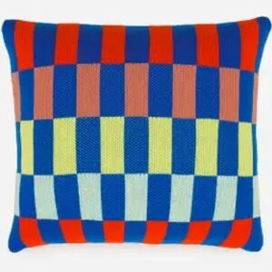 Verloop.NWT. Mosaic Patterned Knit Pillow Cover. 18x18”